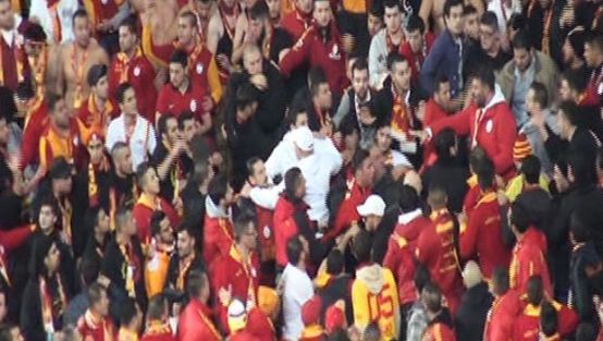 3 Galatasaray taraftarı tutuklandı