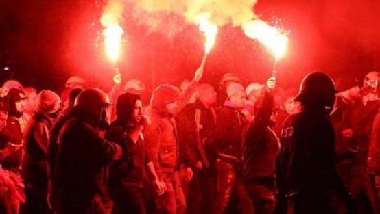 'Adam öldürmeye teşebbüsten aranıyorlar'