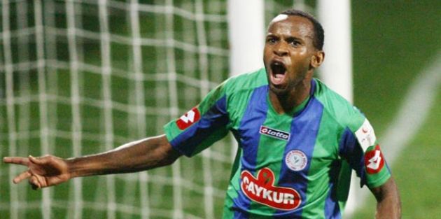 Adanaspor Uche Kalu ile Anlaştı