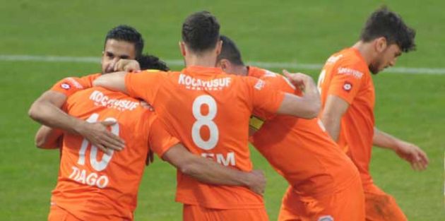 Adanaspor'dan Kaf Kaf'a darbe!