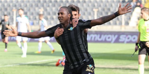 Akhisar Belediye, Bursaspor'u yendi