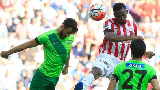 Akhisar Eto'o'ya yakalandı!