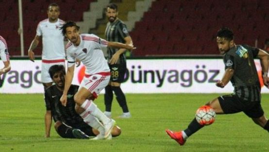 Akhisar, Mersin'i devirdi!