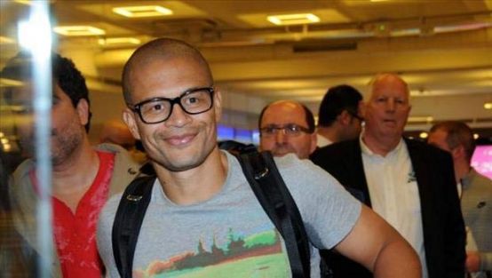 Alex taraftarlarla buluşuyor