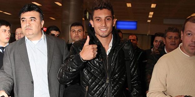 Alex Telles'te soru işareti