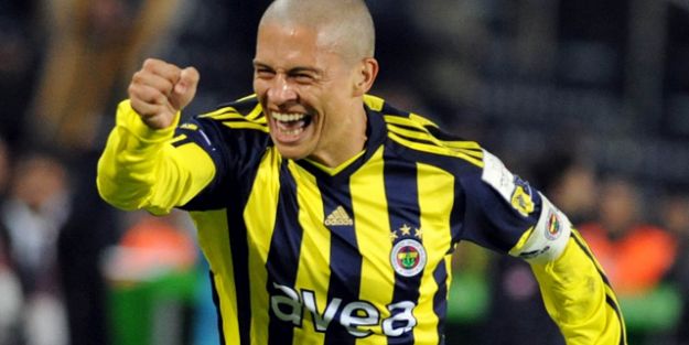 Alex,Ersun Yanal'ın teklifine cevap verdi
