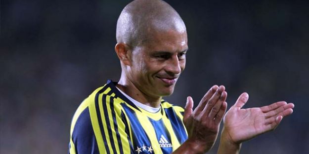 Alex'ten Derbi Mesajı!