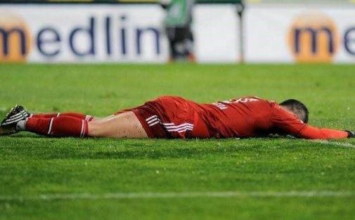 Almeida sakatlandı!