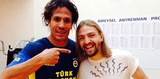 Alves ve Caner'den kavga iddialarına yanıt