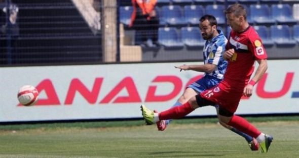 Ankaraspor 10 kişiyle kazandı