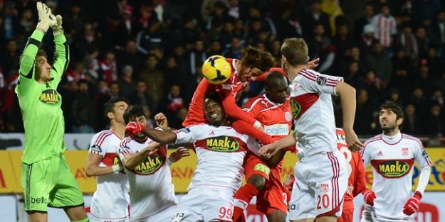 Antalya, Sivas deplasmanında altın buldu: 0-3