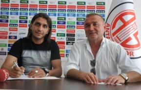 Antalyaspor, Adem Alkaşi'yi renklerine bağladı
