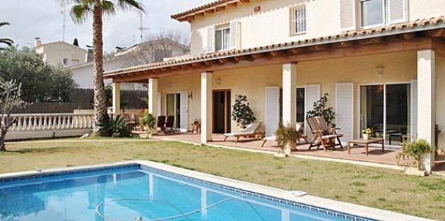 Arda Messi'ye komşu oluyor