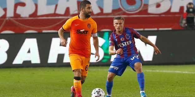 Arda Turan üstüne koyarak gidiyor