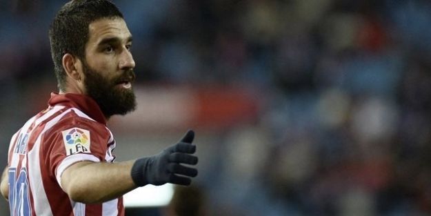 Arda Turan'dan Barcelona'ya 5 yıllık imza!