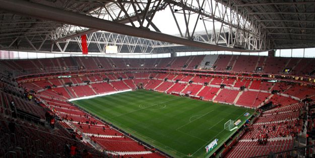 Arena'da GS Store skandalı