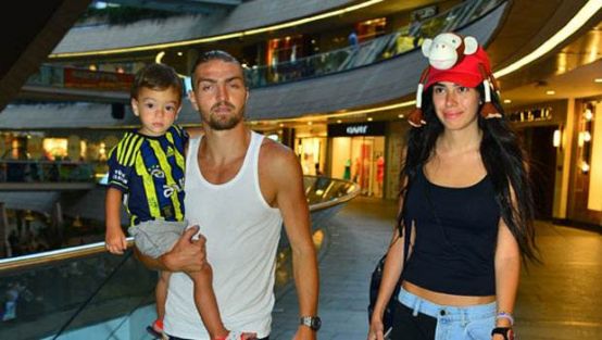 Asena Erkin'den olay hareket.