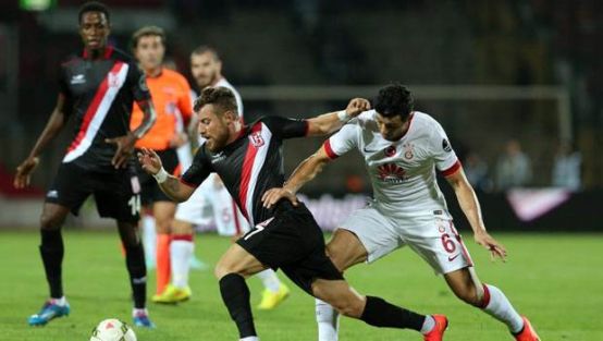 Aslan'ı 'Yıldırım' çarptı