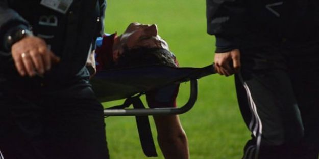 Avni Aker'de korkutan sakatlık!