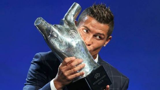 Avrupa'da Yılın Futbolcusu ödülü Cristiano Ronaldo'nun oldu