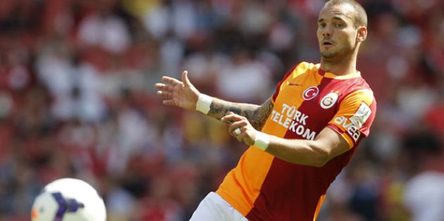 Aysal'dan Sneijder'e ek ücret!