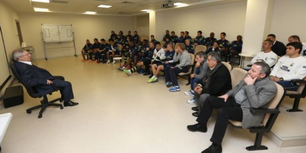 Aziz Yıldırım futbolculara seslendi!