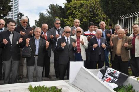 “Baba Hakkı“ Mezarı Başında Anıldı