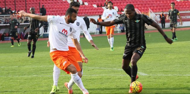 Başakşehir beraberliğe abone