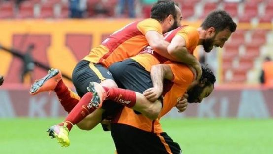 'Basın tribününe hareket yaptı'