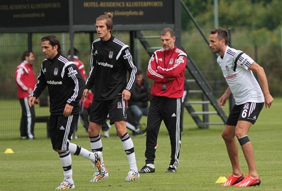 Beşiktaş ilk antrenmanını yaptı