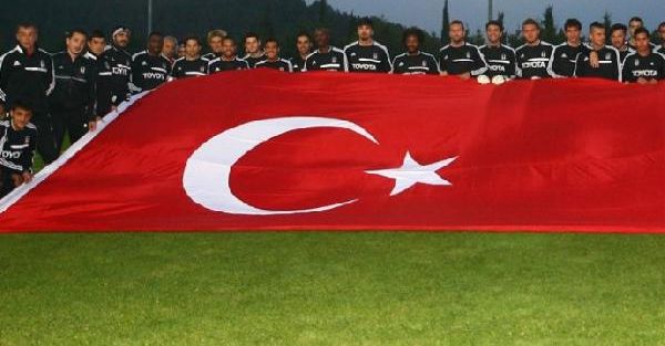 Beşiktaş, Cumhuriyet Bayrami'ni Kutladi