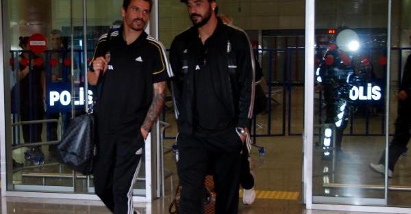 Beşiktaş Akhisar maçı için Izmir'de