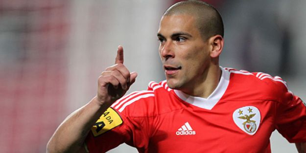 Beşiktaş Maxi Pereira için devreye girdi
