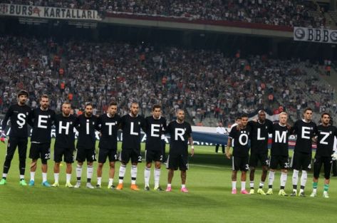 Beşiktaş şehitleri unutmadı
