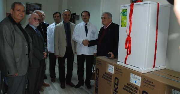 Beşiktaş'in Eski Yöneticisi Devlet Hastanesi'ne 4 Buzdolabi Bağişladi