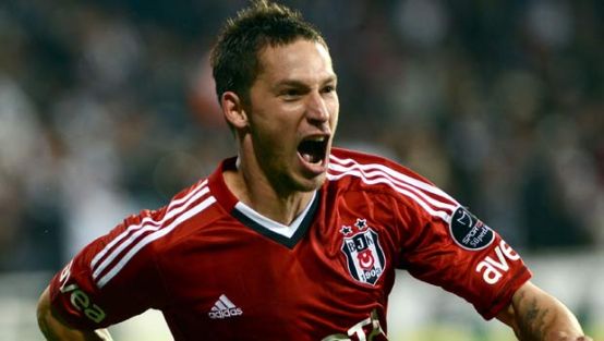 Beşiktaş'ta ilk ayrılık