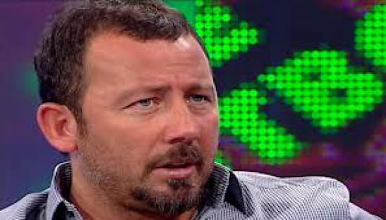 Bir de hakemle çak yapsaydın be Gökhan!