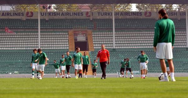 Bursaspor'da Fenerbahçe Maçi Hazirliklari Sürüyor