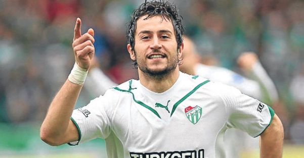 Bursasporlu Ozan İpek Sahalara Döndü