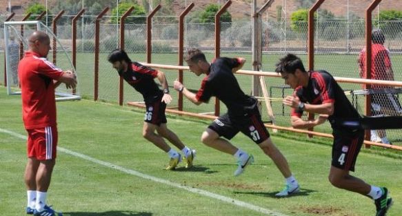 Carlos ,Yılmaz Vural'a cevap vermedi