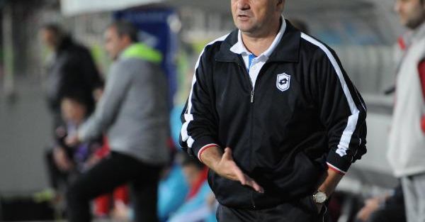 Çaykur Rizespor Teknik Direktörü Çalimbay Kizgin