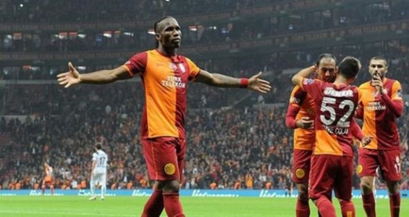 Cimbom'da yeni slogan "Şampiyon ol, tarihe geç"