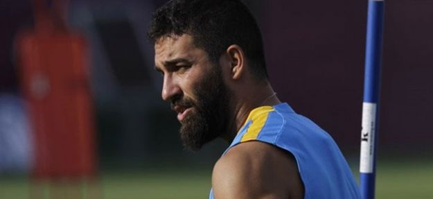 Dünya futbol tarihinin en pahalı futbolcusu Arda Turan !