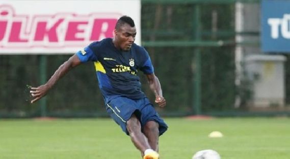 Emenike ilk idmanına çıktı