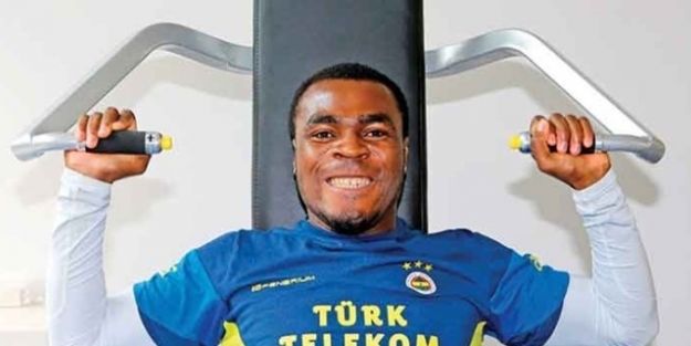 Emenike sahalara dönüyor!