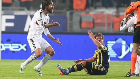 Emre'den İngilizce küfür!