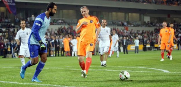 Erdoğan hat-trick yaptı, takımı fark attı