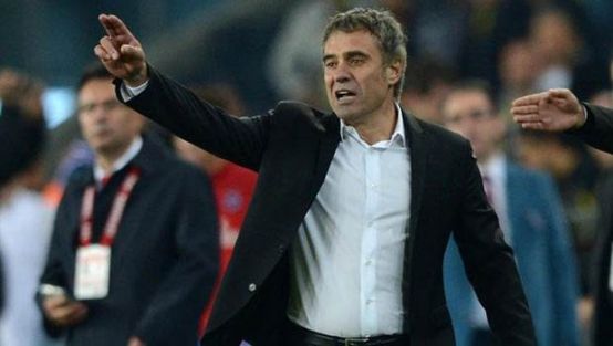 Ersun Yanal ile masaya oturuyorlar