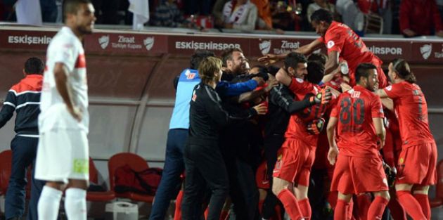 Eskişehir finalde, G.Saray'ın rakibi oldu