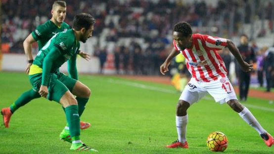 Eto'o coştu Antalya uçtu!